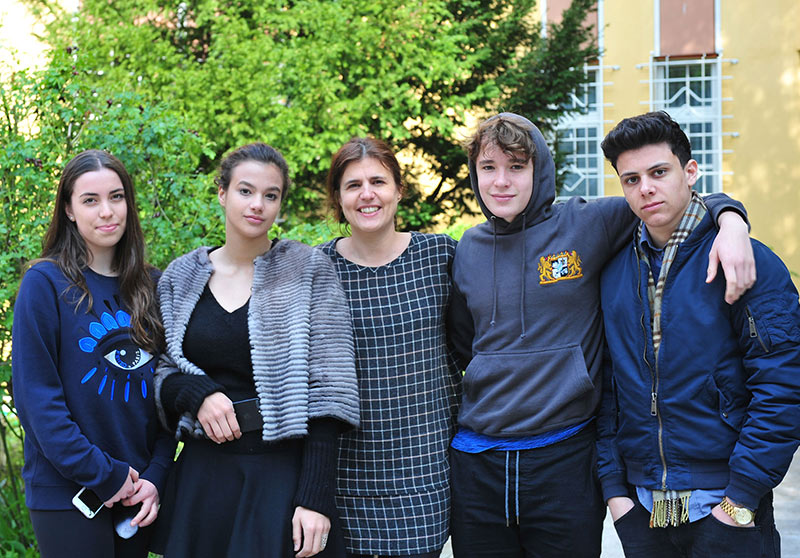 nora-student-group_800_558px