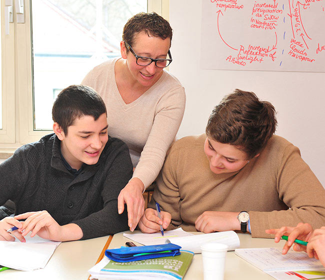 teacher-students_650_560px