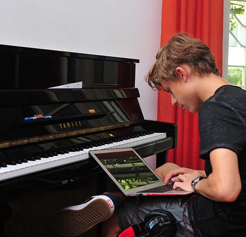 young-artists-music2