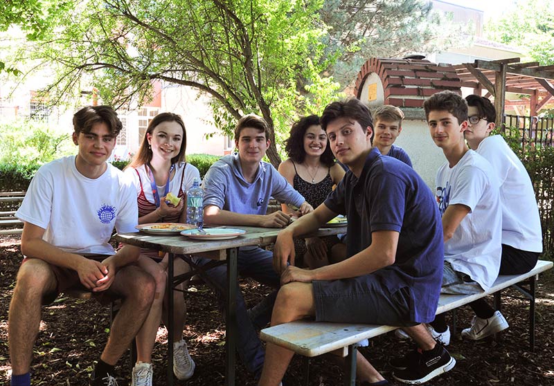 group-barbecue